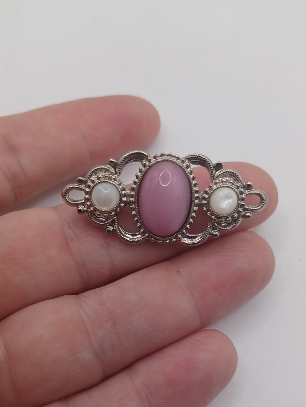 1928 Silver Tone Scroll Brooch With Pink and White Accents - Picture 5 of 5